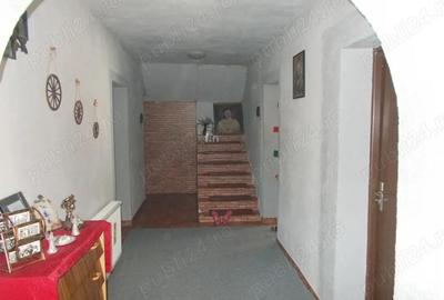 Casă cu 5 camere în Ronaț - 16