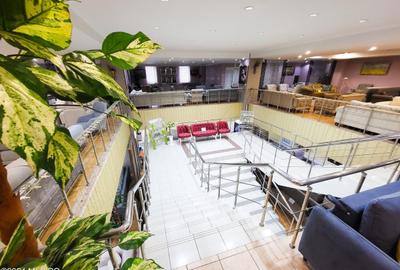 Spațiu comercial, de 1,806 mp, în Central - 2