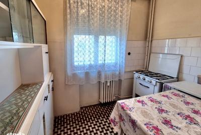 Garsonieră decomandată în Central - 2