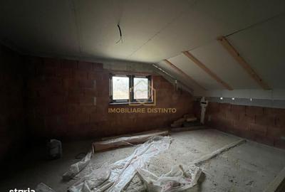 Casă cu 6 camere cu Teren 14300 Mp în Remetea Chioarului - 9