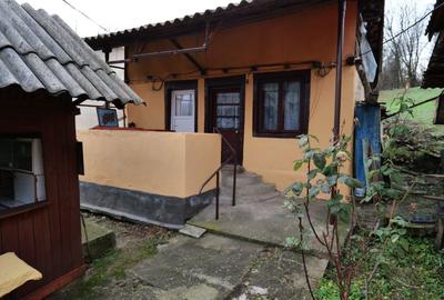 Casă cu 3 camere cu Teren 1450 Mp în Boțești - 6