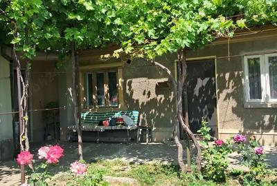 Casă cu 4 camere cu Teren 750 Mp în Chercea - 10