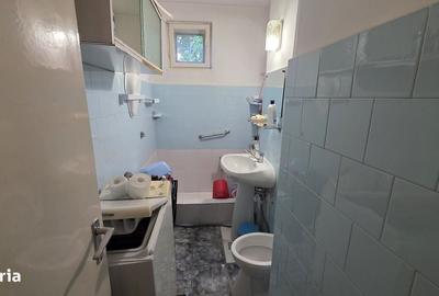Apartament cu 3 camere semidecomandat în Decebal - 1