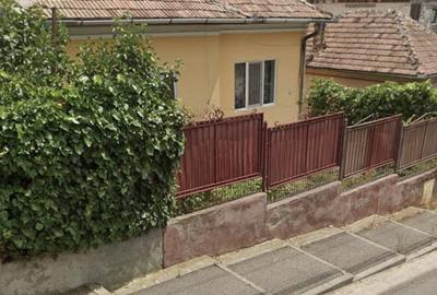 Casă cu 3 camere cu Canalizare în Dâmbul Rotund - 2