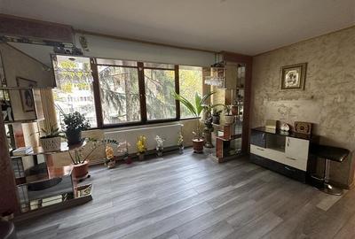 Decomandat la et 2/4 mobilat complet linga piata Doina - 13