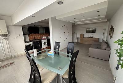 Apartament cu 2 camere decomandat în Hala Centrală