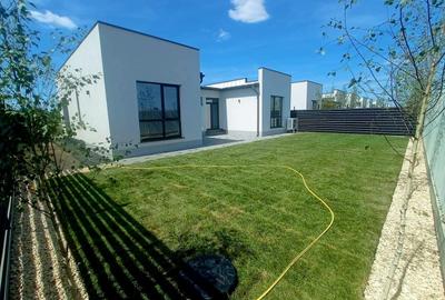 Casă individuală cu 4 camere cu Canalizare în Domnești - 2