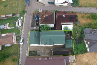 Va aducem spre vanzare o proprietate cocheta, case, foisor si curte - 2