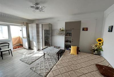 Apartament cu 3 camere decomandat în Gară