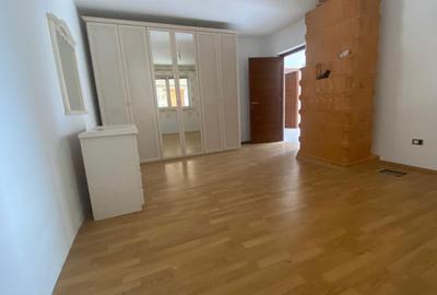 Casă cu 4 camere în Horodnic - 2