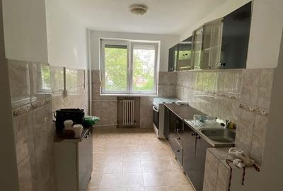 Apartament cu 3 camere semidecomandat în Central - 3