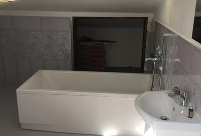 Casă cu 7 camere cu Canalizare în Băneasa - 31