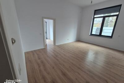 Casă cu 4 camere în Central - 10
