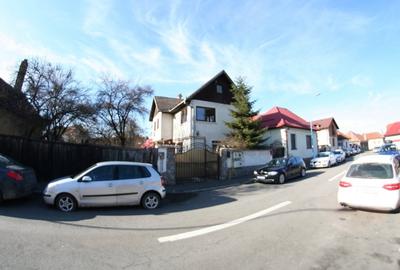 Casa cu compartimentare moderna in zona foarte buna