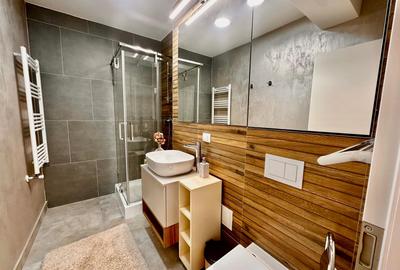 Apartament cu 3 camere decomandat în Tractorul - 11