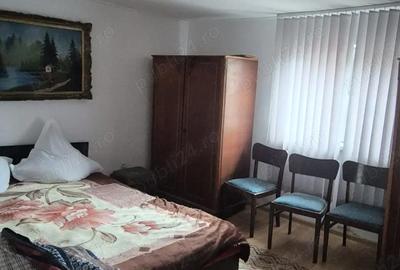 Casă cu 3 camere cu Teren 207 Mp în Km 5 - 5