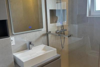 Vand apartament  3 camere - 2