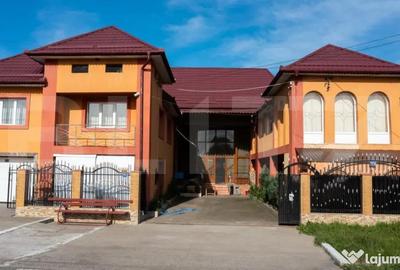 Casă cu 7 camere cu Teren 2500 Mp în Central - 15