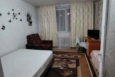 Garsonieră decomandată în Podu Roș