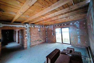 Casă cu 6 camere cu Teren 300 Mp în Central - 8