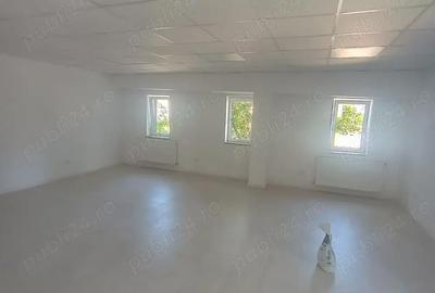 Spațiu comercial, de 970 mp, în Cug