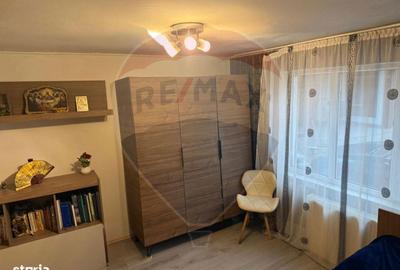 Casă cu 5 camere cu Teren 435 Mp în Cantacuzino - 1