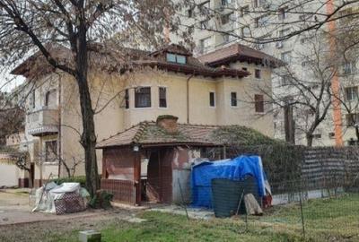 Casă individuală cu 17 camere în Doamna Ghica