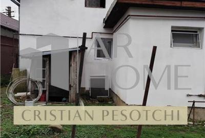 Casă cu 4 camere cu Canalizare în Central - 12