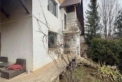 Casă cu 4 camere cu Teren 1481 Mp în Central - 2