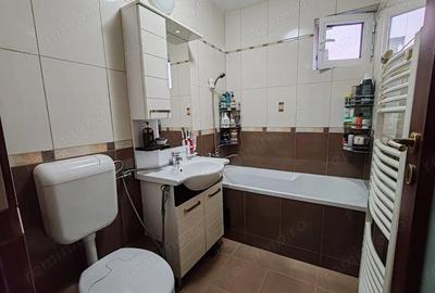 Apartament cu 4 camere decomandat în Micro 20 - 2