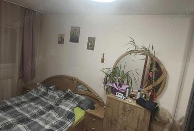 Apartament cu 3 camere decomandat în Vasile Aaron - 2