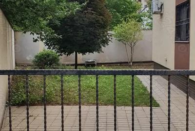 Apartament cu 3 camere decomandat în Central - 4