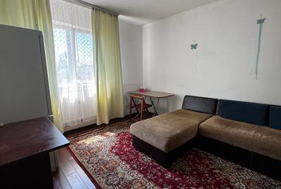 Aleea Pricopan, ap. 2 camere et.4/4, mobilat, pret fix 37.000 euro
