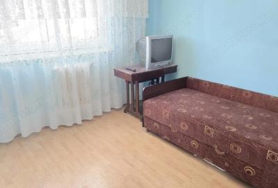Apartament cu 2 camere decomandat în Micro 15