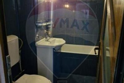 Apartament cu 3 camere în 1 Mai - 9