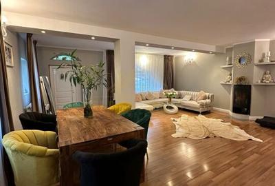 Duplex cu 5 camere cu Canalizare în Central - 3