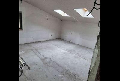 Spațiu comercial, de 250 mp, în Central - 1