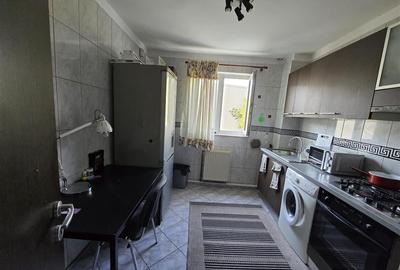 Apartament cu trei camere zona centrala - 3