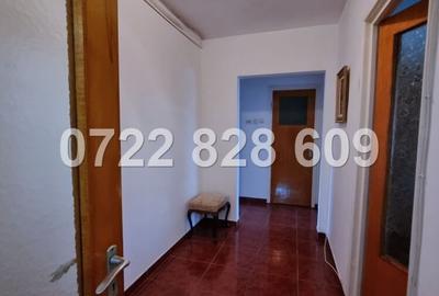 Apartament cu 4 camere semidecomandat în Berceni - 1