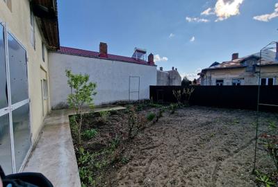 Casă cu 3 camere în Central - 2