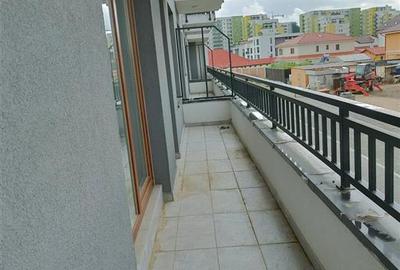 Apartament cu 2 camere decomandat, mobilat în Tractorul - 12