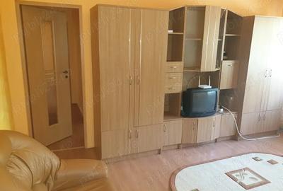Propietar inchiriez apartament 2 camere zona Soarellui Buziasului
