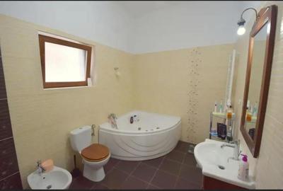 Casă cu 4 camere în Fratelia - 1