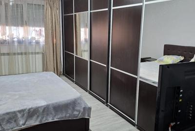 Apartament cu 3 camere decomandat în Central - 1