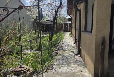 Casă cu 4 camere cu Teren 432 Mp în Central - 5