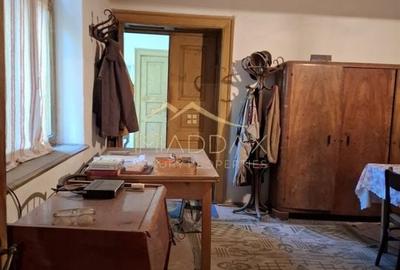 Casa traditionala cu potential**Teren 1712 MP**in Centrul IANCA //OLT - 6