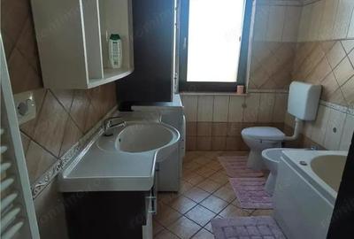 Inchiriez apartament la casa 4 camere, Gai - 11