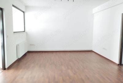 Spațiu comercial, de 200 mp, în Central - 4