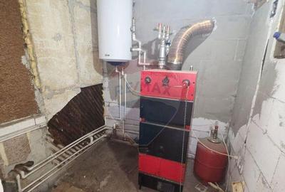 Casa / Vila cu 4 camere de vanzare Tarcau - 4