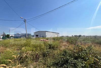 Teren de 5000 mp, în Central